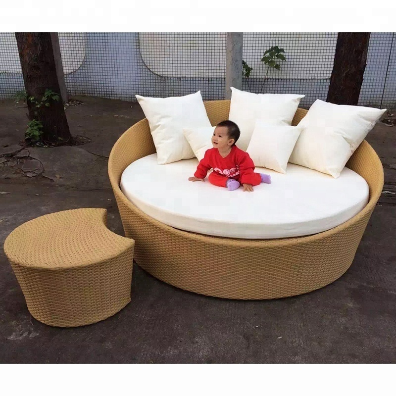 Round Rattan Daybed Outdoor Wicker Sunbed Patio Furniture