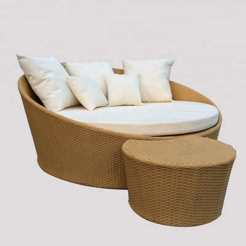 Round Rattan Daybed Outdoor Wicker Sunbed Patio Furniture