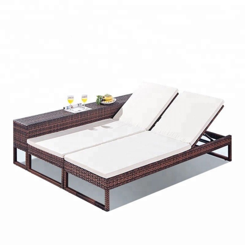 Outdoor Rattan Pool Lounger For Resorts or Beach Sun Lounger Sets