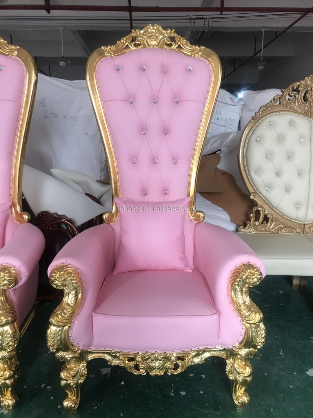 Royal Furniture Hot Pink PU Fake Leather  Chair Hotel/hall Wedding wooded chair Throne Chair for Sale High Back Queen Pink