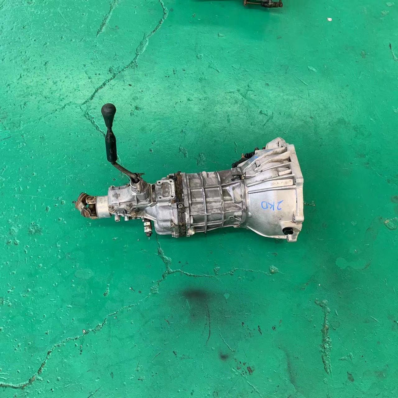 Japanese car Transmission Assembly Gearbox HIGH QUALITY 2KD truck gearbox for Toyota 1KD 2KD pickup engine gearbox 4x2