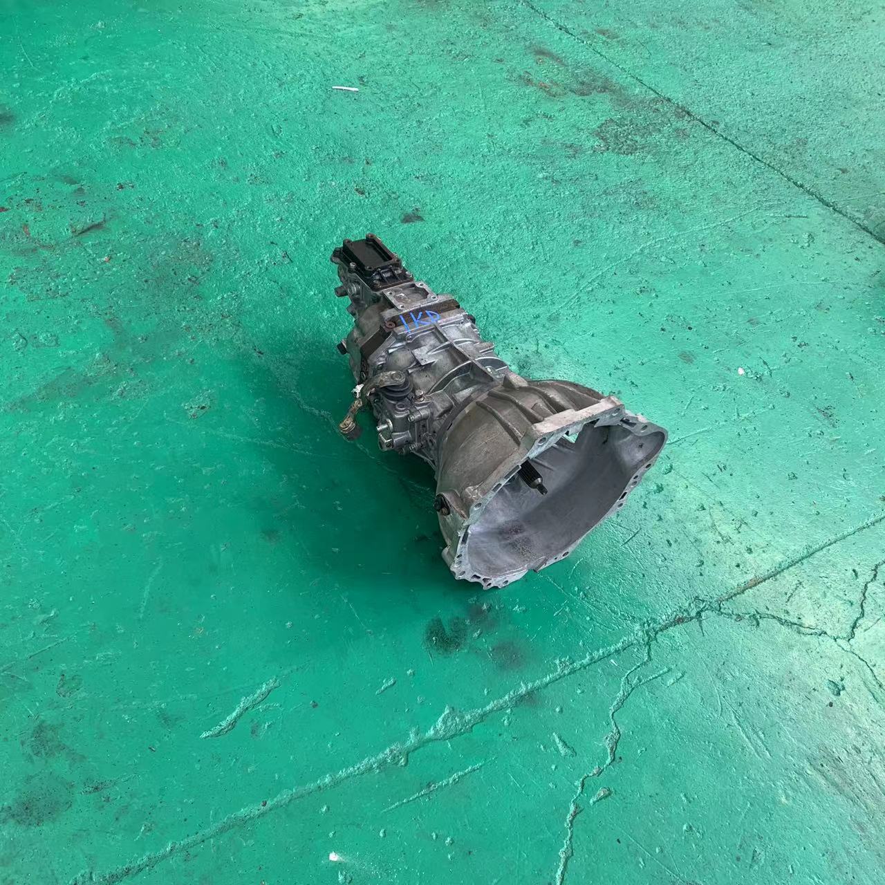 China Factory 15B 2KD 1KD 4x2 Used gearbox Toyo ta 5-speed 4x2 transmission for sale