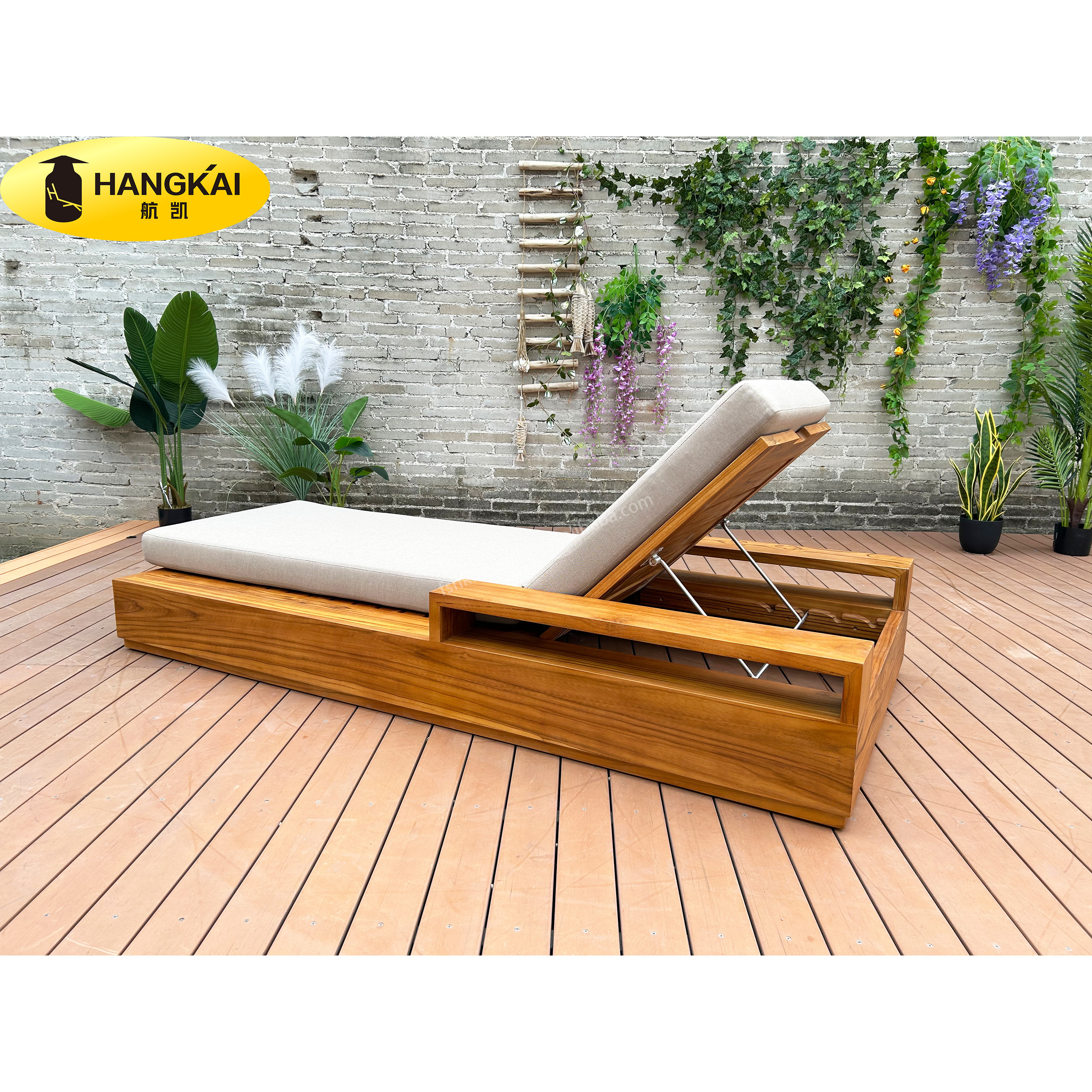 Luxury Garden Patio Furniture Solid Teak Wood Chaise Hotel Outdoor Waterproof Sun lounger with cushion