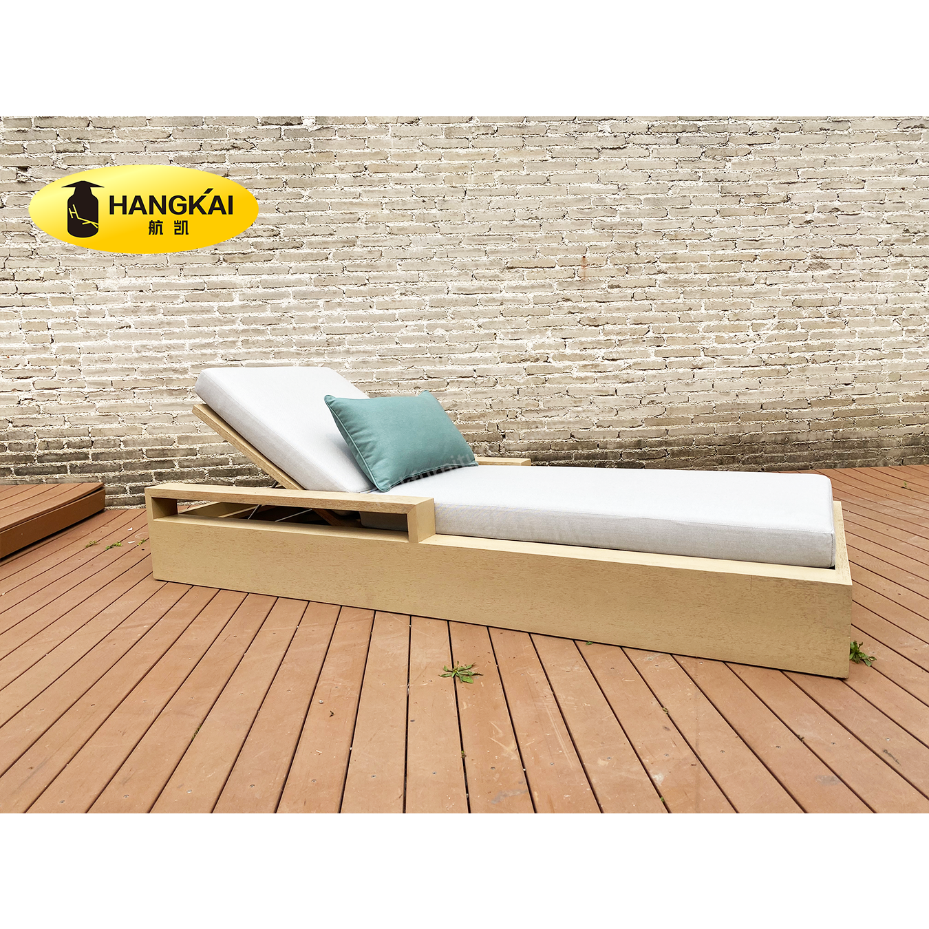 Outdoor swimming pool chaise sunbed wood furniture teak sun lounge