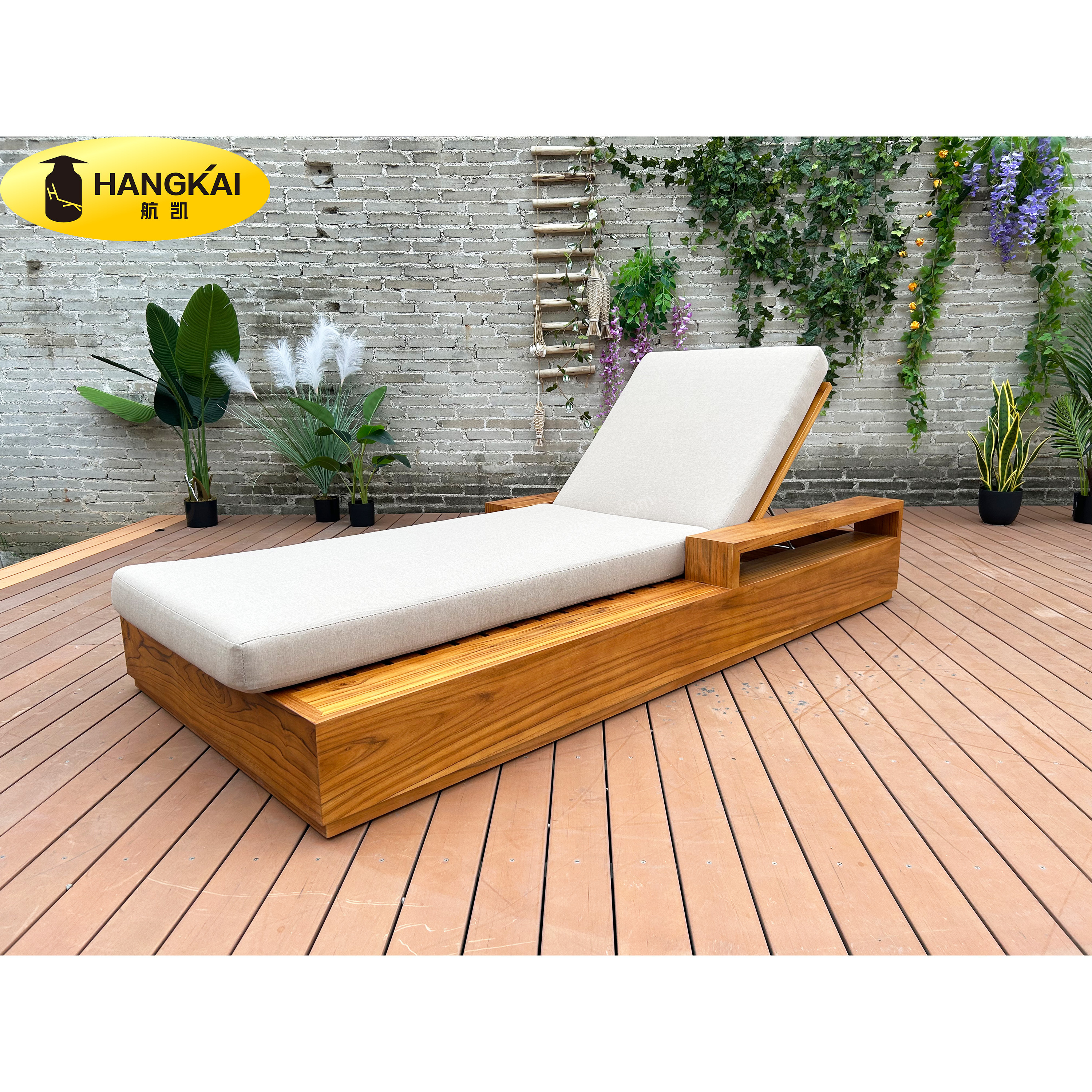 Luxury Garden Patio Furniture Solid Teak Wood Chaise Hotel Outdoor Waterproof Sun lounger with cushion