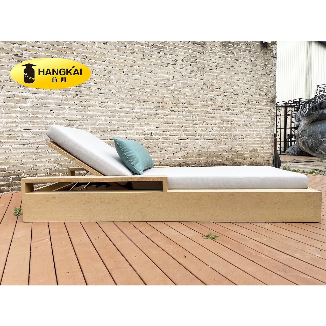 Outdoor swimming pool chaise sunbed wood furniture teak sun lounge