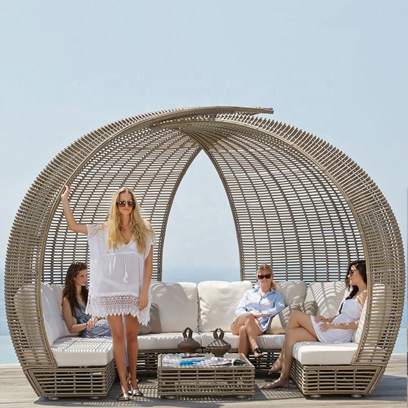 Walden Outdoor Furniture Round Daybed with Canopy Patio Rattan Resin Wicker Round Sun Bed Rope Round Lounger Metal Frame Style