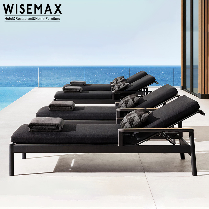 WISEMAX FURNITURE Outdoor Aluminum Sun Lounger Modern Line Fabric Cushion With Aluminum Frame Daybed For Swimming Pool Side