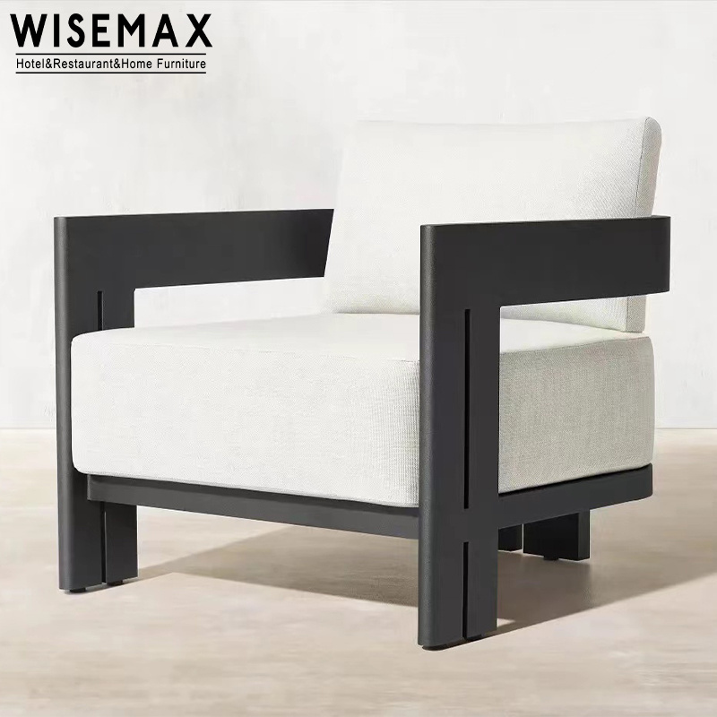 WISEMAX FURNITURE High quality table and chair aluminum outdoor furniture set garden coffee table fabric cushion swivel chairs