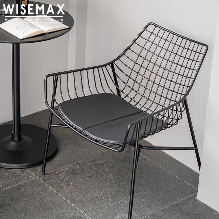 WISEMAX FURNITURE Modern dining room furniture Big size black metal web frame dining armchair for restaurant hotel