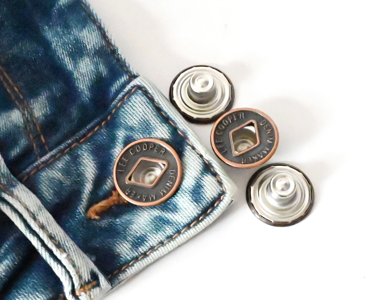 Custom Embossed Jeans   Metal Logo Buttons Rivets Brass Tack Jeans Button Cloth for Denim Jacket Clothing