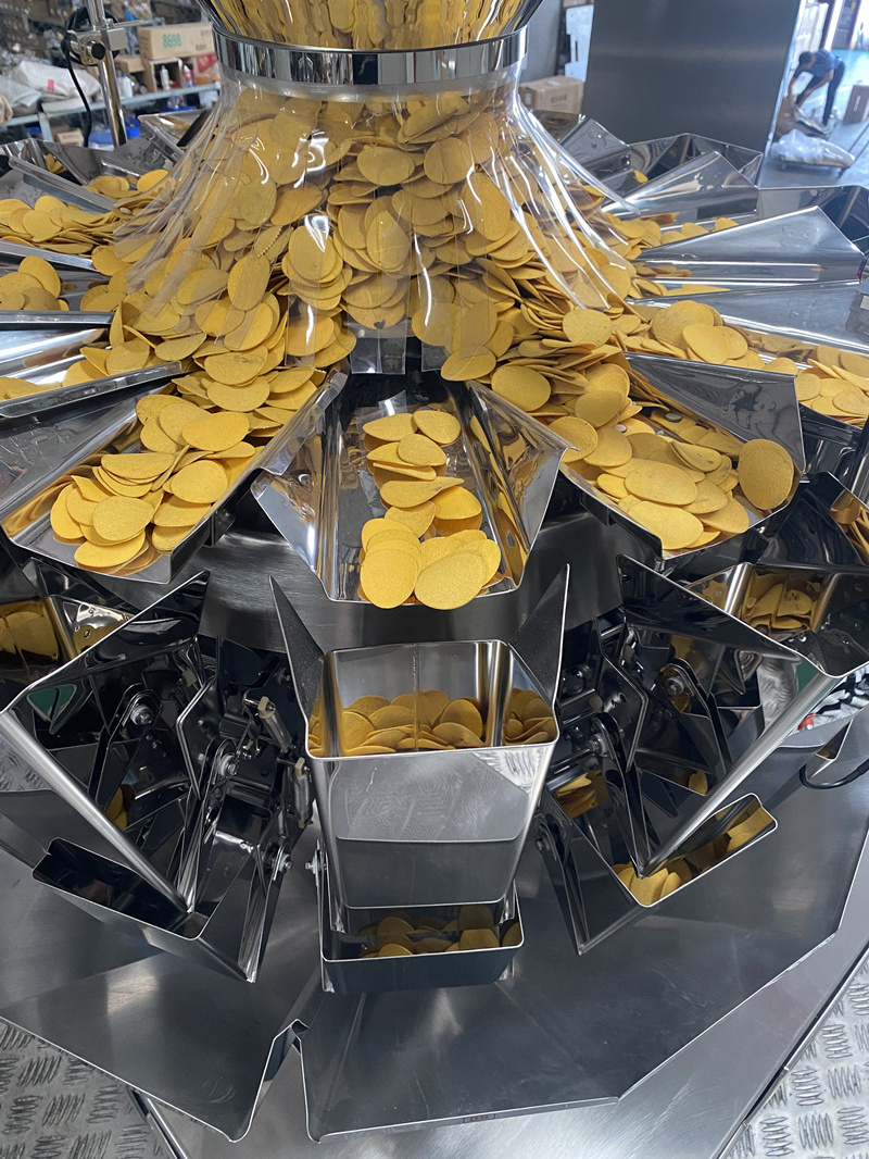 CE 10-70 bags banana chips peanut snack automatic packing machine