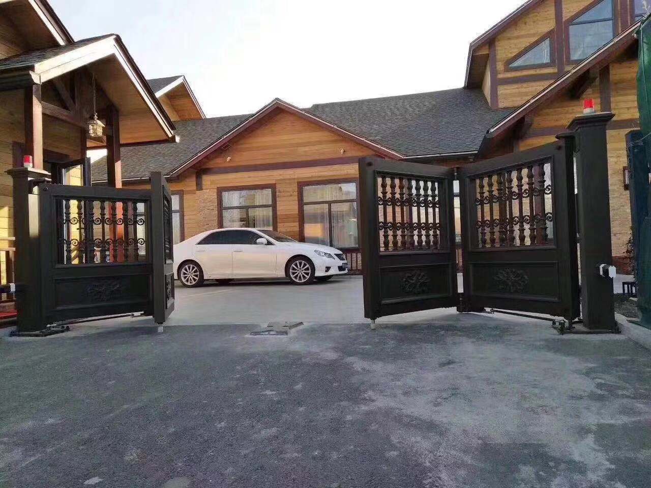 Motorized Aluminium Folding Driveway Gate Customized Outdoor Luxury Gates Good Quality Automatic Folding Sliding Gate