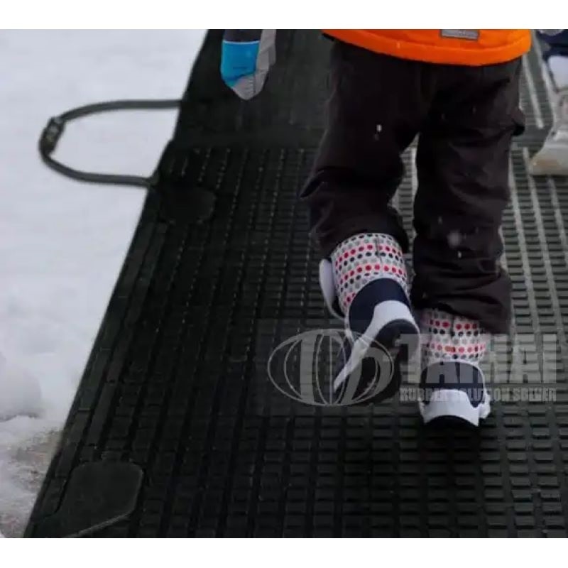 Custom Driveway Snow Melting Mat Outdoor Heated Snow Rubber Heated Driveway Snow Melting Heating Mats For Cold Winter