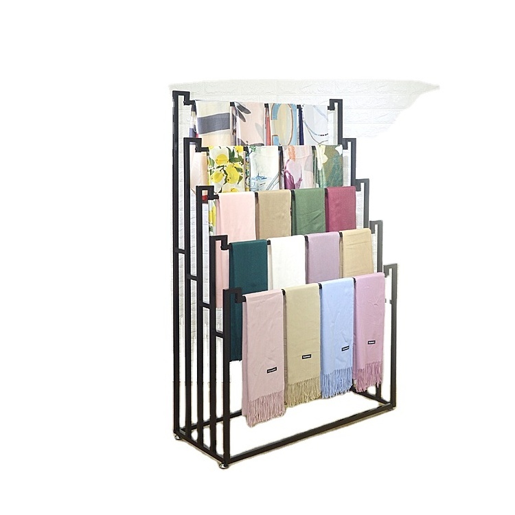 Custom carpet display retail store freestanding metal carpet display stand carpet display rack