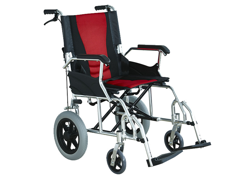 lightweight Manual commode Wheelchairs for sale Aluminum folding sport beach wheelchairs For Elderly in kuwait