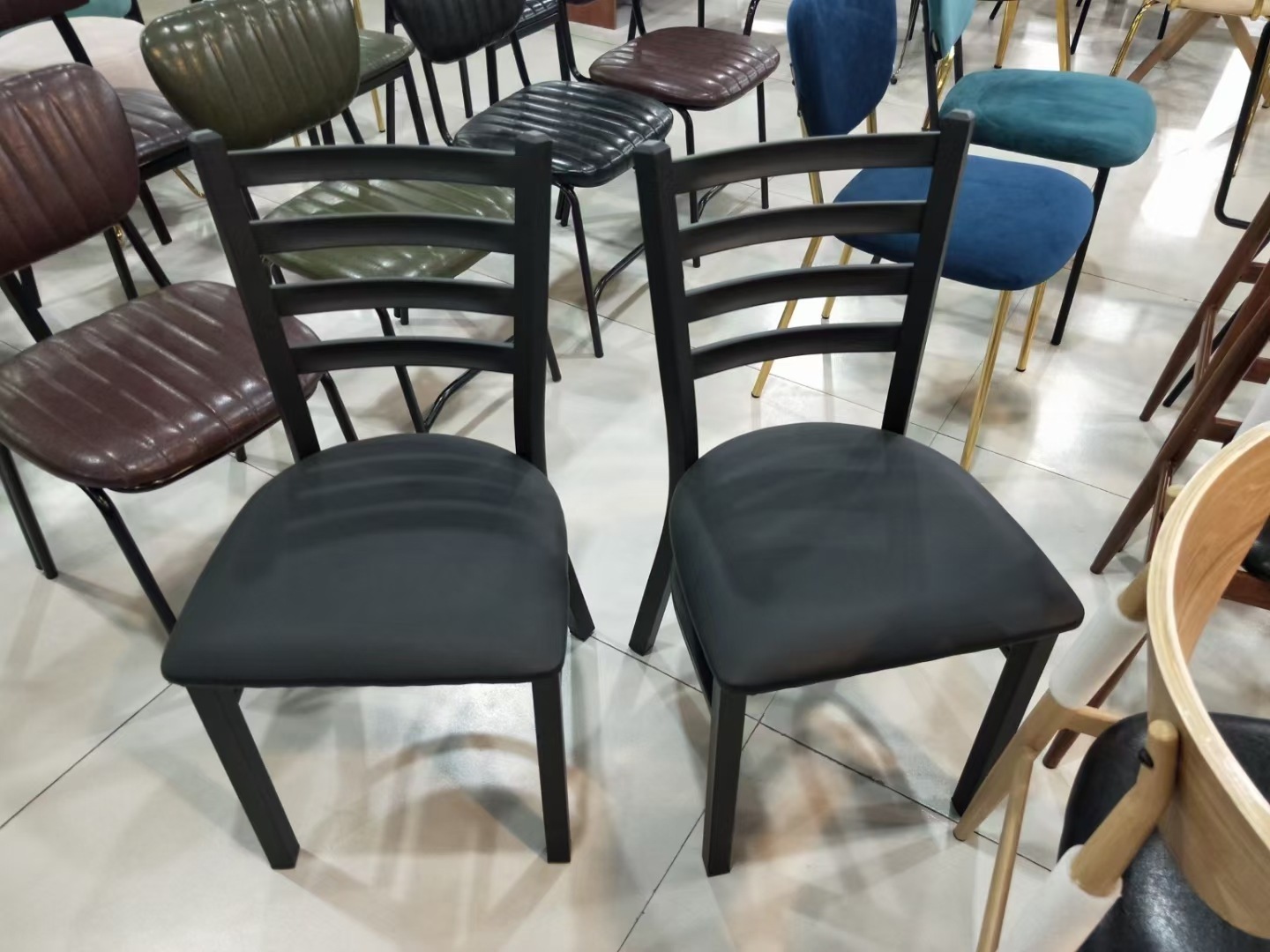 Industrial Metal Restaurant Stackable Metal Accent Legs Interior restaurant Chairs outdoor Dining Chairs metal cafe chair