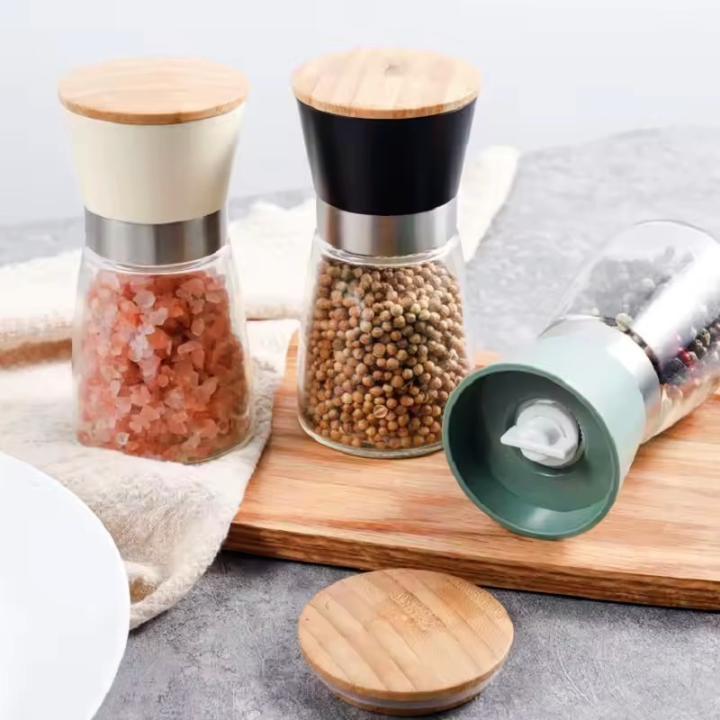 Manual wooden lid stainless steel industrial salt and pepper shakers