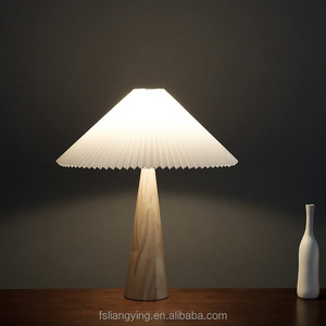 Hotel Night Light Pleated Bedside Table Lamp Fabric Folded Shade with Wood Desk Lamp Office Reading Working lamp