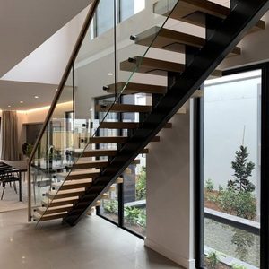 Floating Straight Stairs Central Spine Stair Middle Stringer Staircase with glass railing