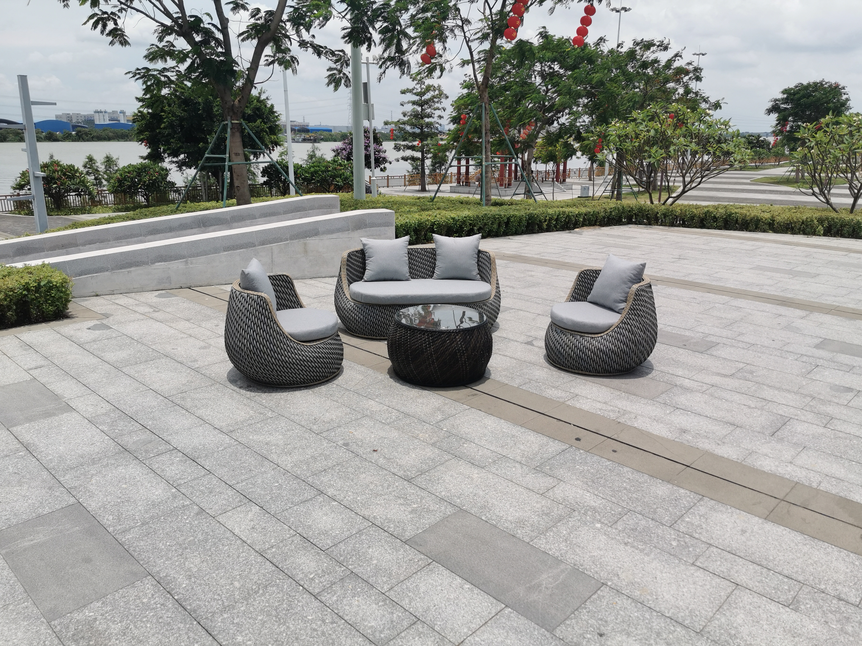 Fashion Soft Comfortable  Wicker curved  Modular Garden Sectional Small Sofa Exterior sitting  Home Furniture Outdoor