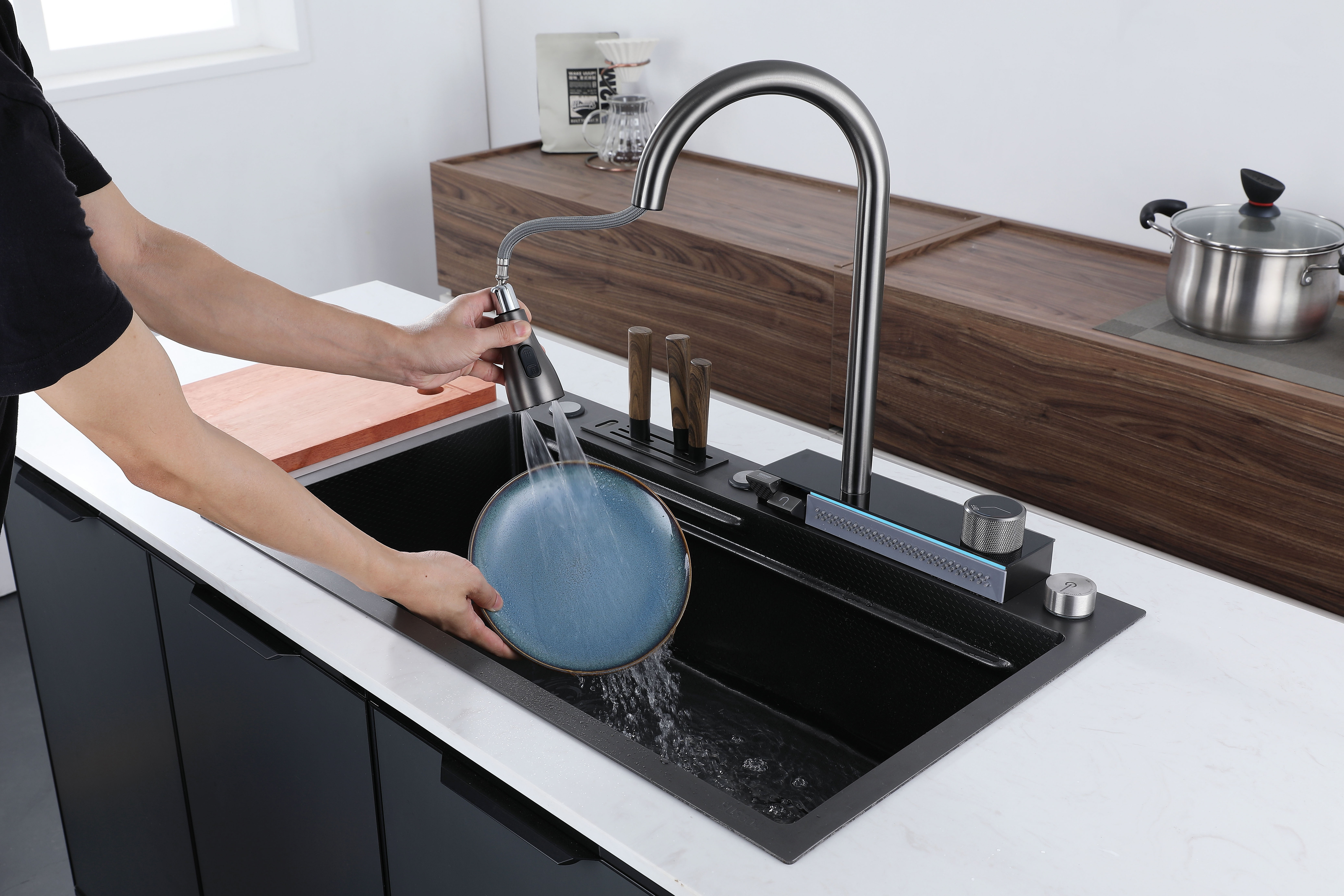 Motai pull out pull down sprayer kitchen faucet for sink digital display and light waterfall faucet for sink with piano key