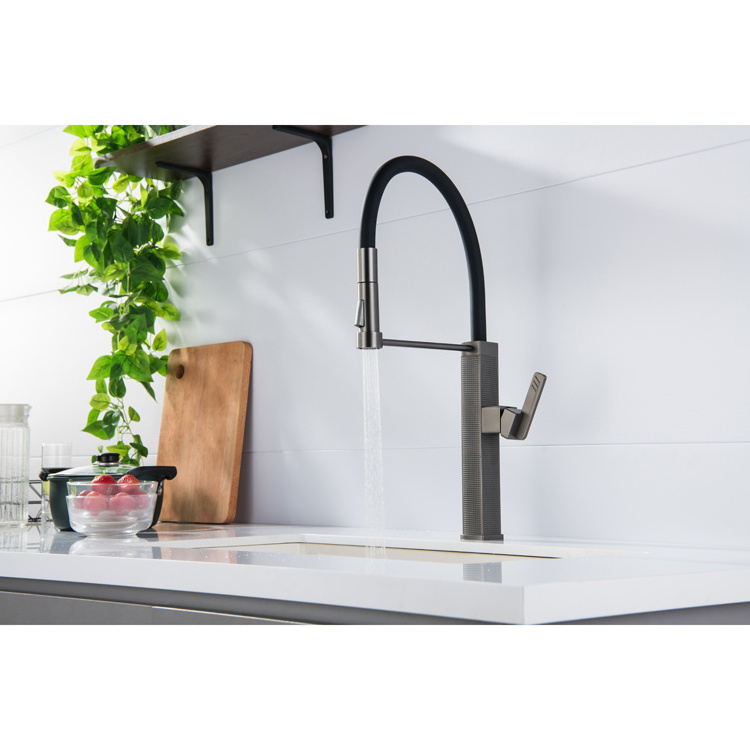 Motai Diamond design Single Handle chrome Kitchen Faucet Single handle zinc brass Kitchen Sink Faucets with Pull Down Sprayer