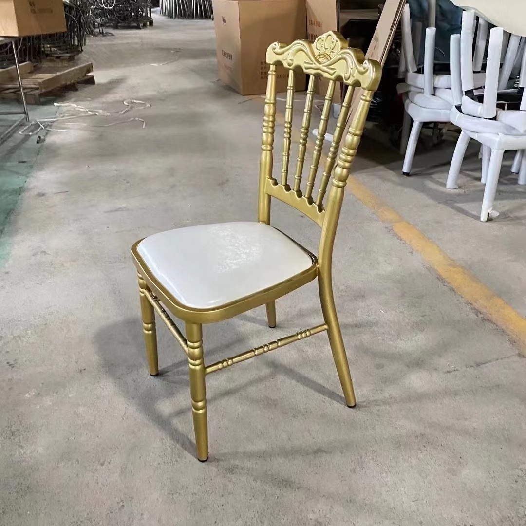 Royal Crown Design Gold Iron Wedding Chairs For Events Party Customized Banquet Chair