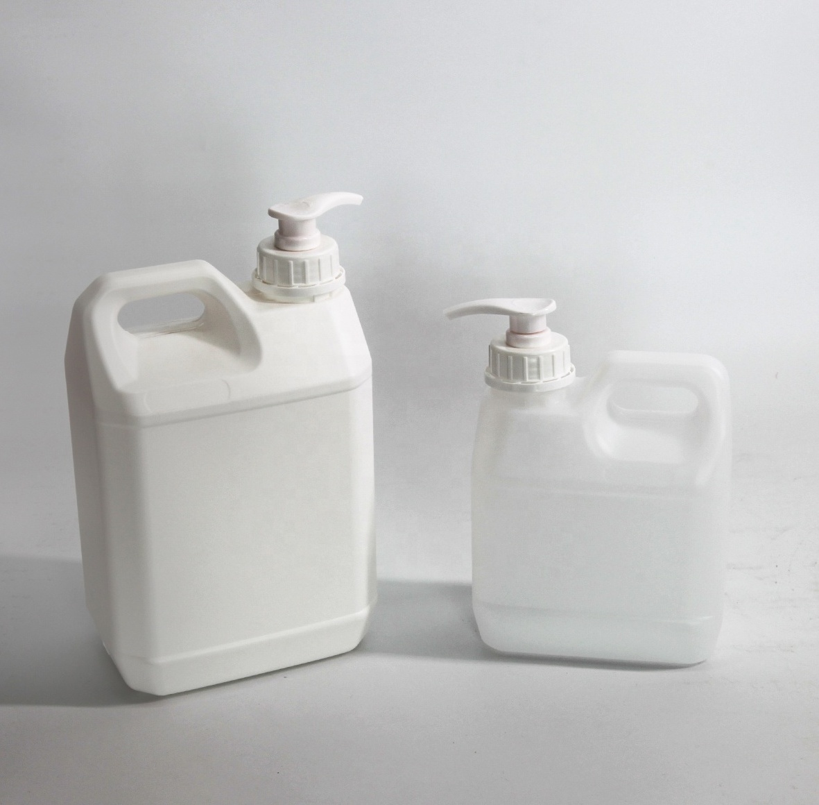 10 Liters stackable square plastic solvent bottle