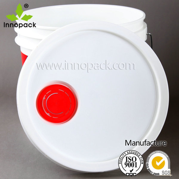 Empty Round 12L /13 liter plastic pails with lids, White 3.5 gallon plastic paint bucket supplier