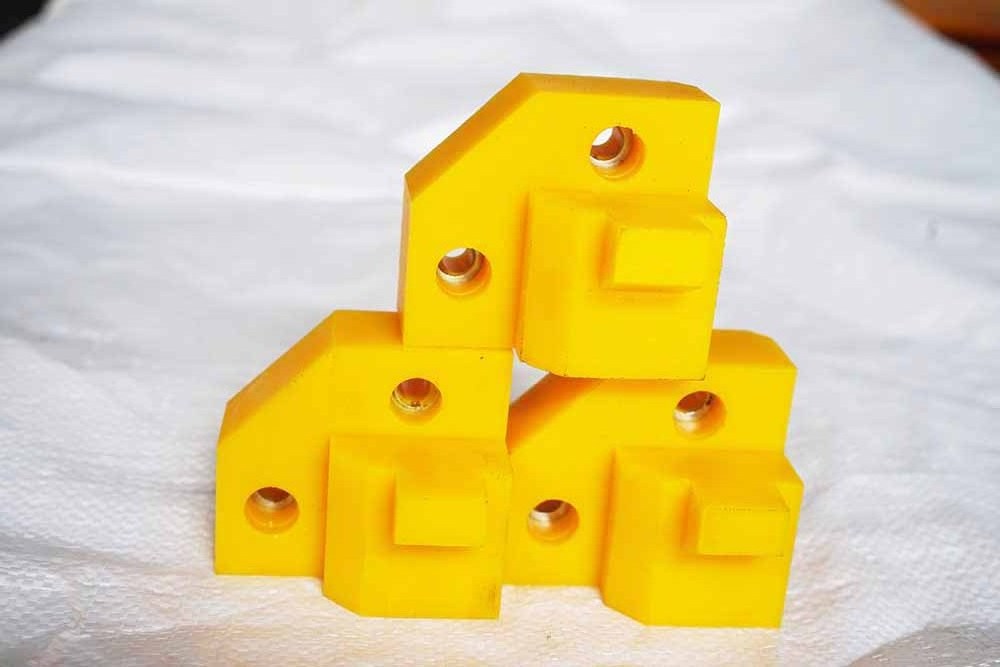 casting polyurethane part	hard rubber pad  rubber shock absorber block