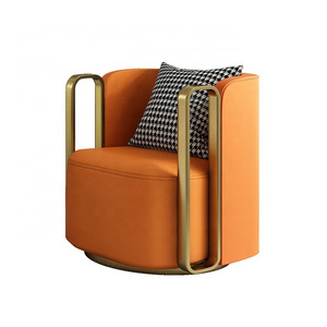 The balcony swivel chair emphasizes the swivel chair in the living room