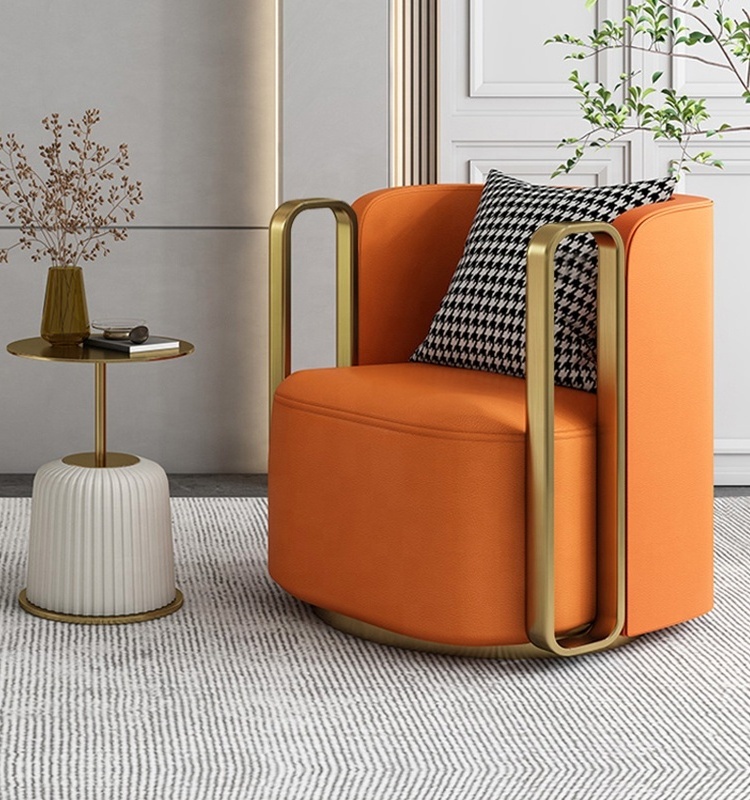 The balcony swivel chair emphasizes the swivel chair in the living room