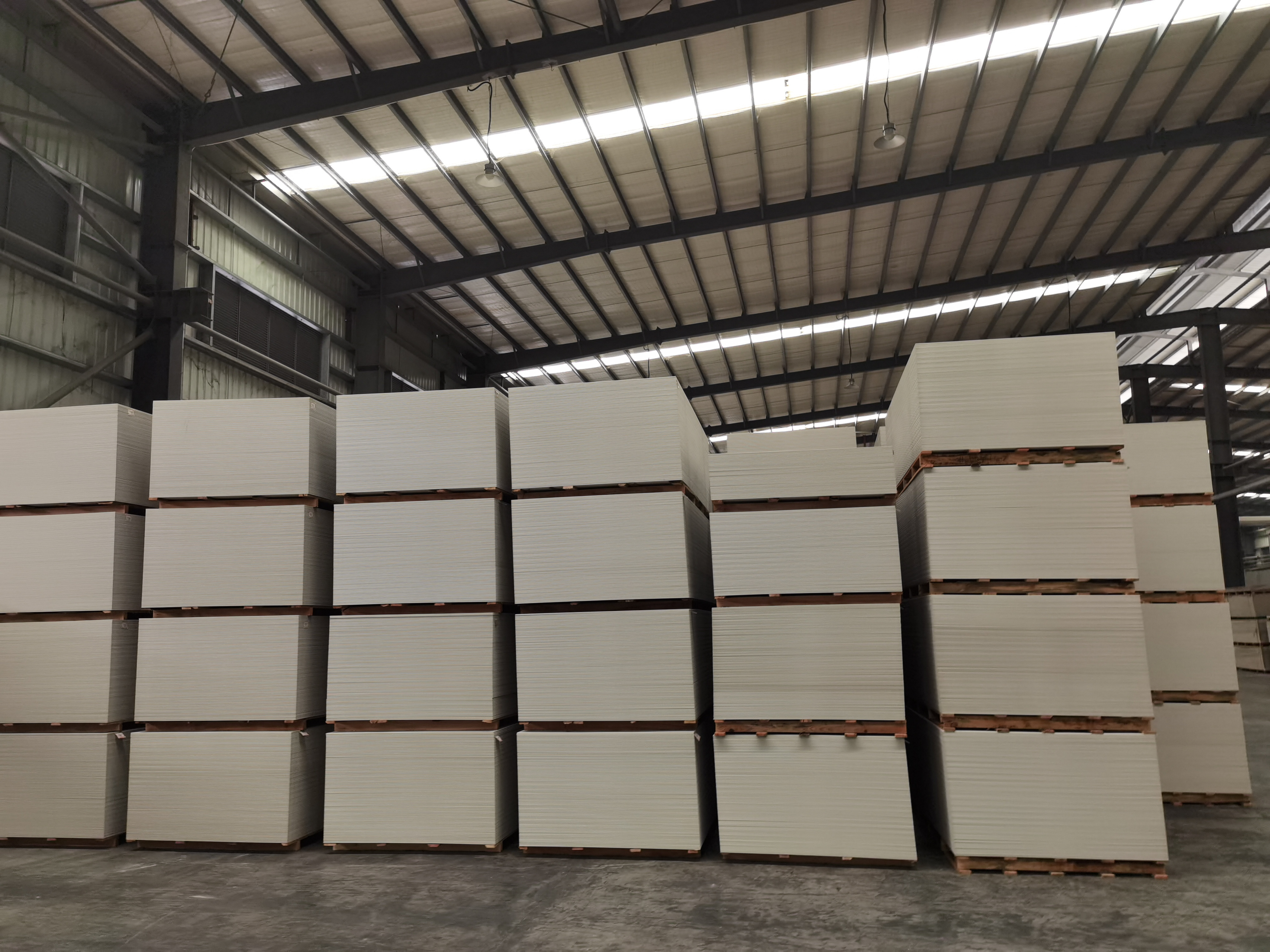 Thermal Insulation Class a Non-Combustible Calcium Silicate Board with Fireproof 9mm