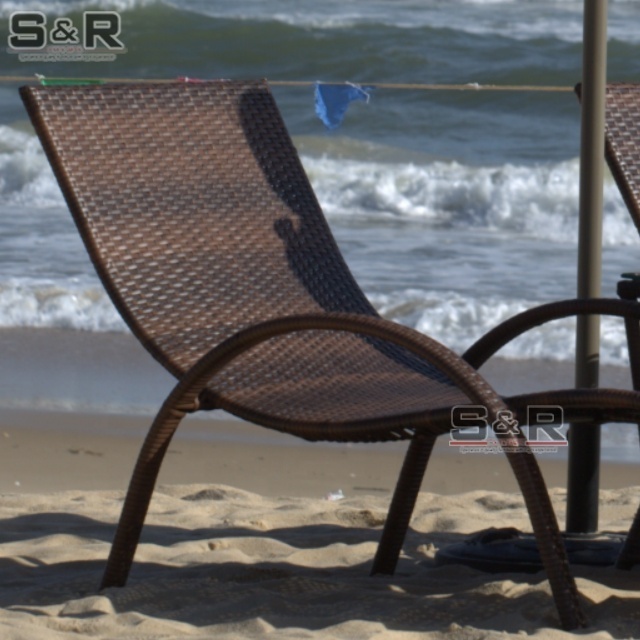 Rattan Loungers Aluminum Frame Chaise Lounge Patio Wicker sun bed outdoor