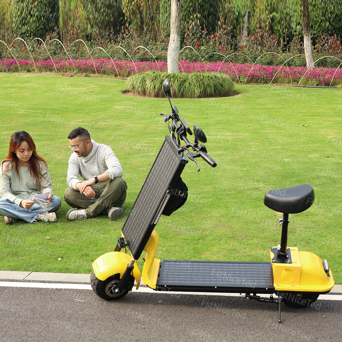 New Innovation Tech 36V 400w 48v 700w two wheels adult Energy foldable electric Solar powered Scooter With Solar Panel Seat