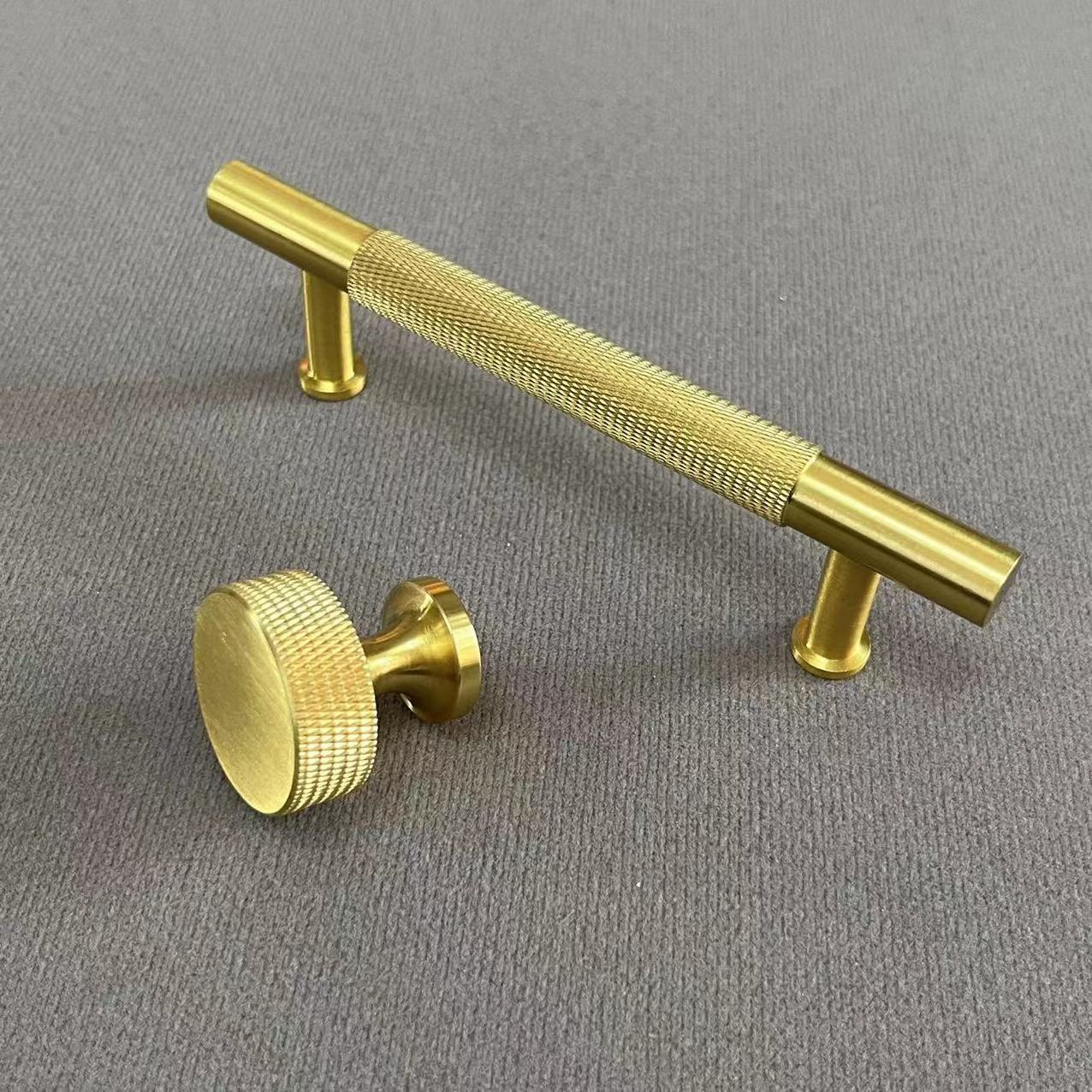 Simple Kitchen Cabinet Wardrobe Door Handles Drawer Knobs and Handles for Furniture Gold Black Knurled Nordic Style