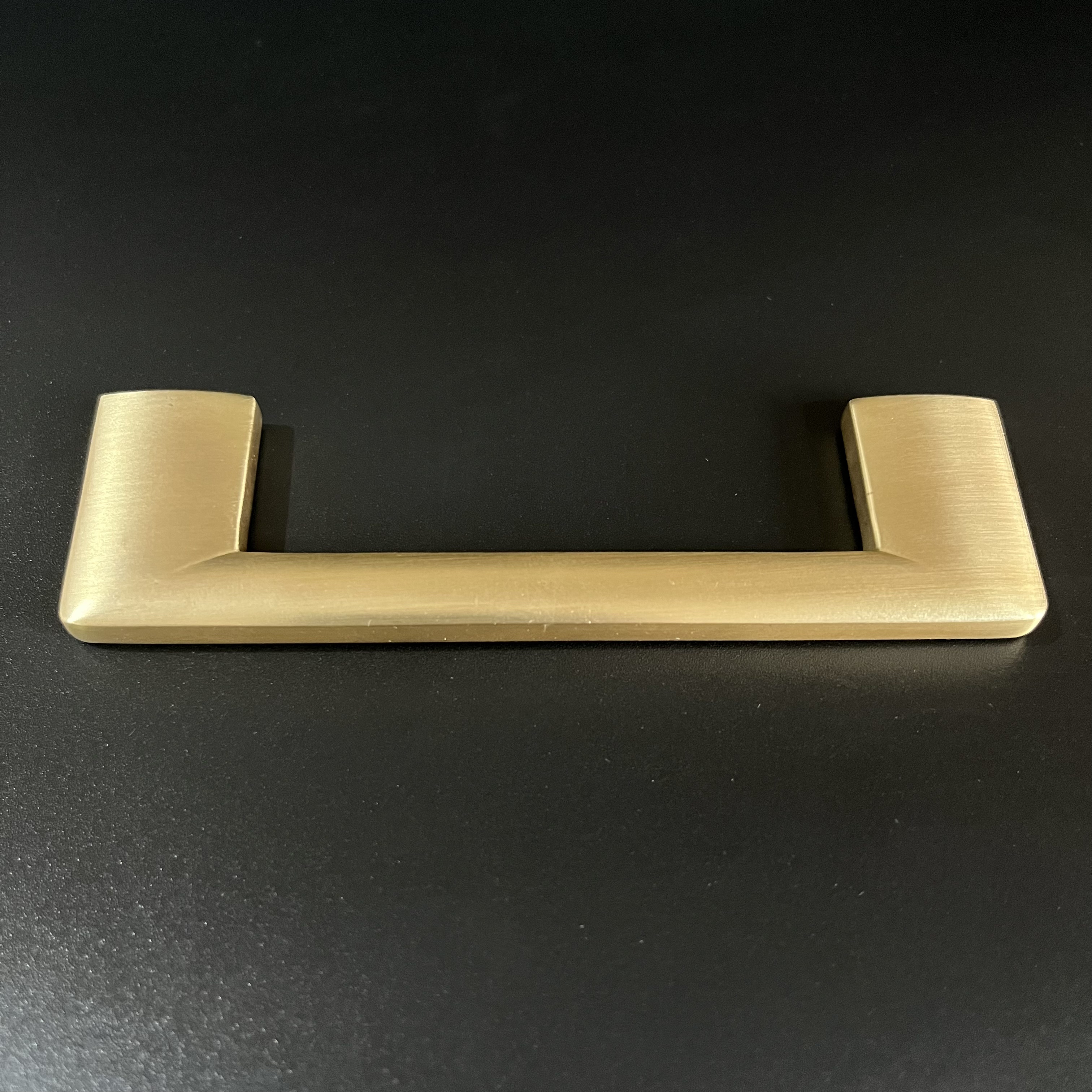 TOMU TC075 Brass Gold High Quality Zinc Cabinet Handle Kitchen Cupboard Cabinet Pull Handle 96mm 128mm 160mm 192mm Hole Space