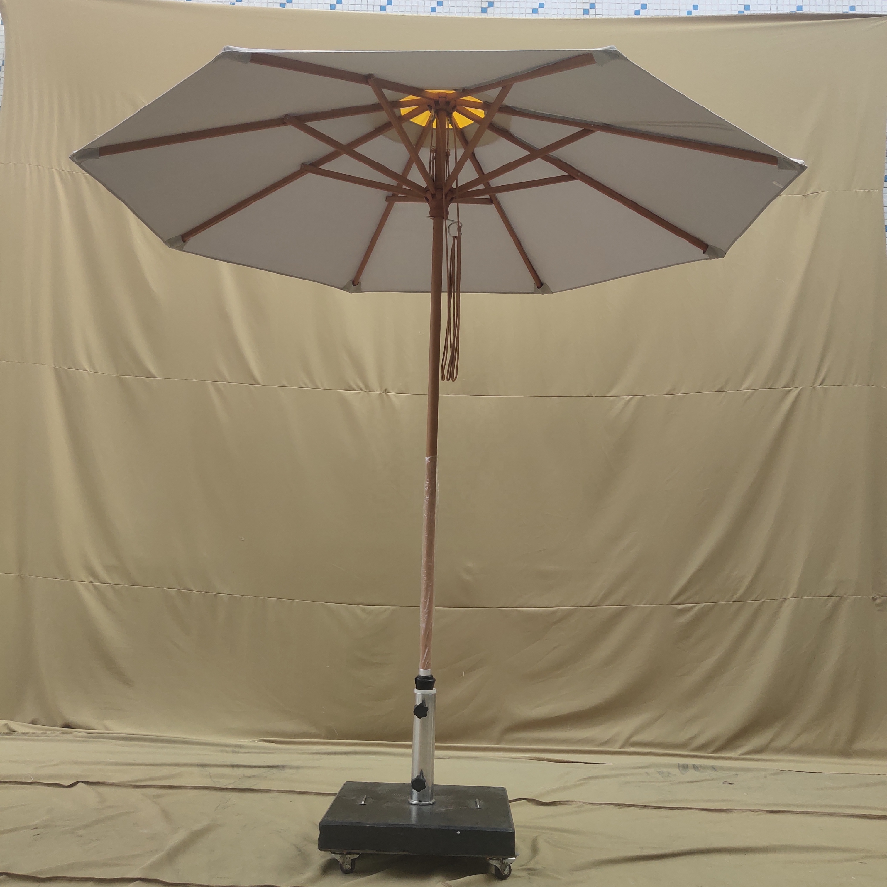 250 cm commercial restaurant windproof sunshade pulley outdoor center pole fiber umbrella