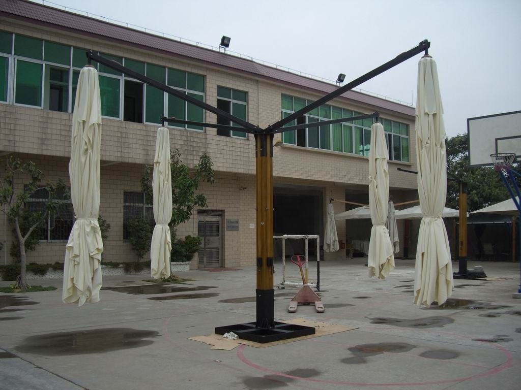 4 arms cantilever outdoor extra large umbrella for restaurunt and resort