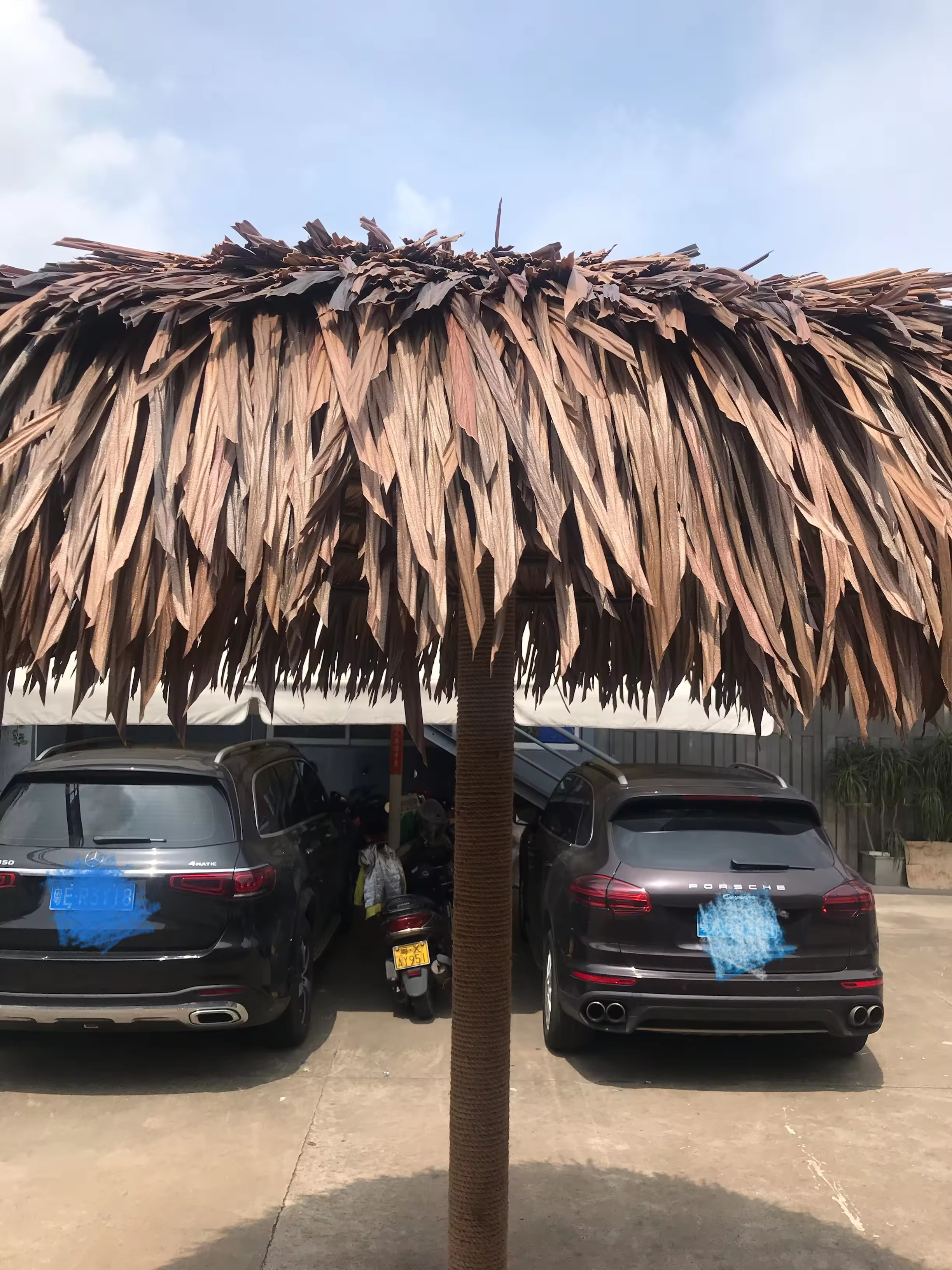 Natural Color Hawaii Hula Tiki Artificial Straw Thatched Beach Umbrella Synthetic palm leaf roof thatch beach umbrella