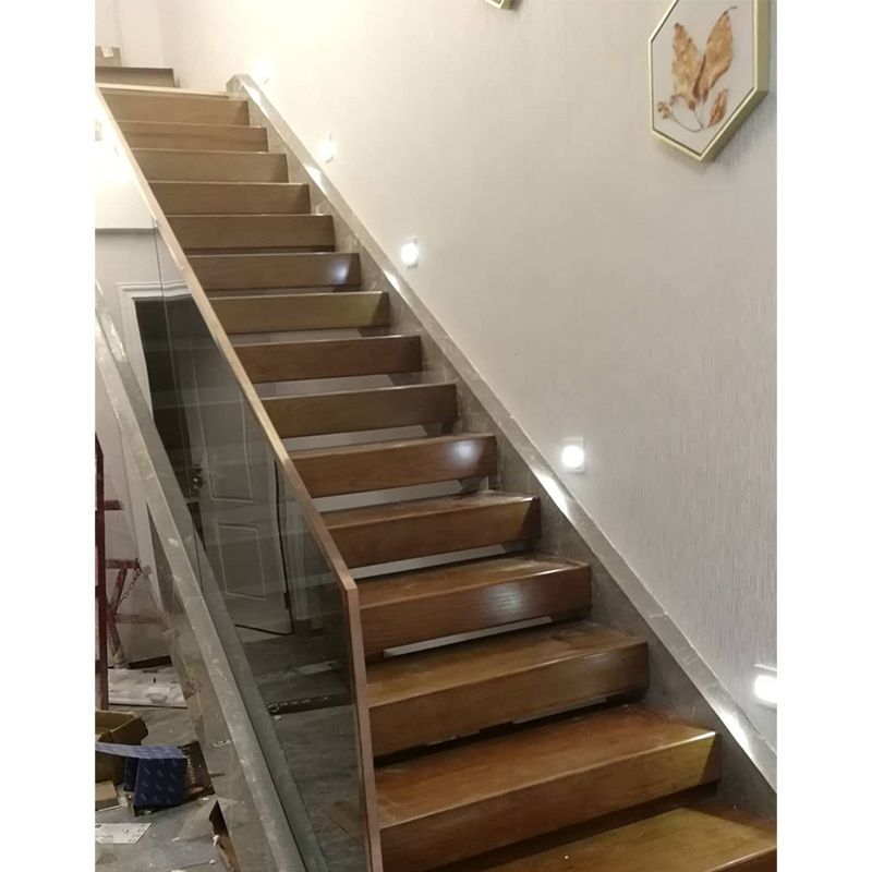 prefinished oak wood stair treads with anti-slip strip