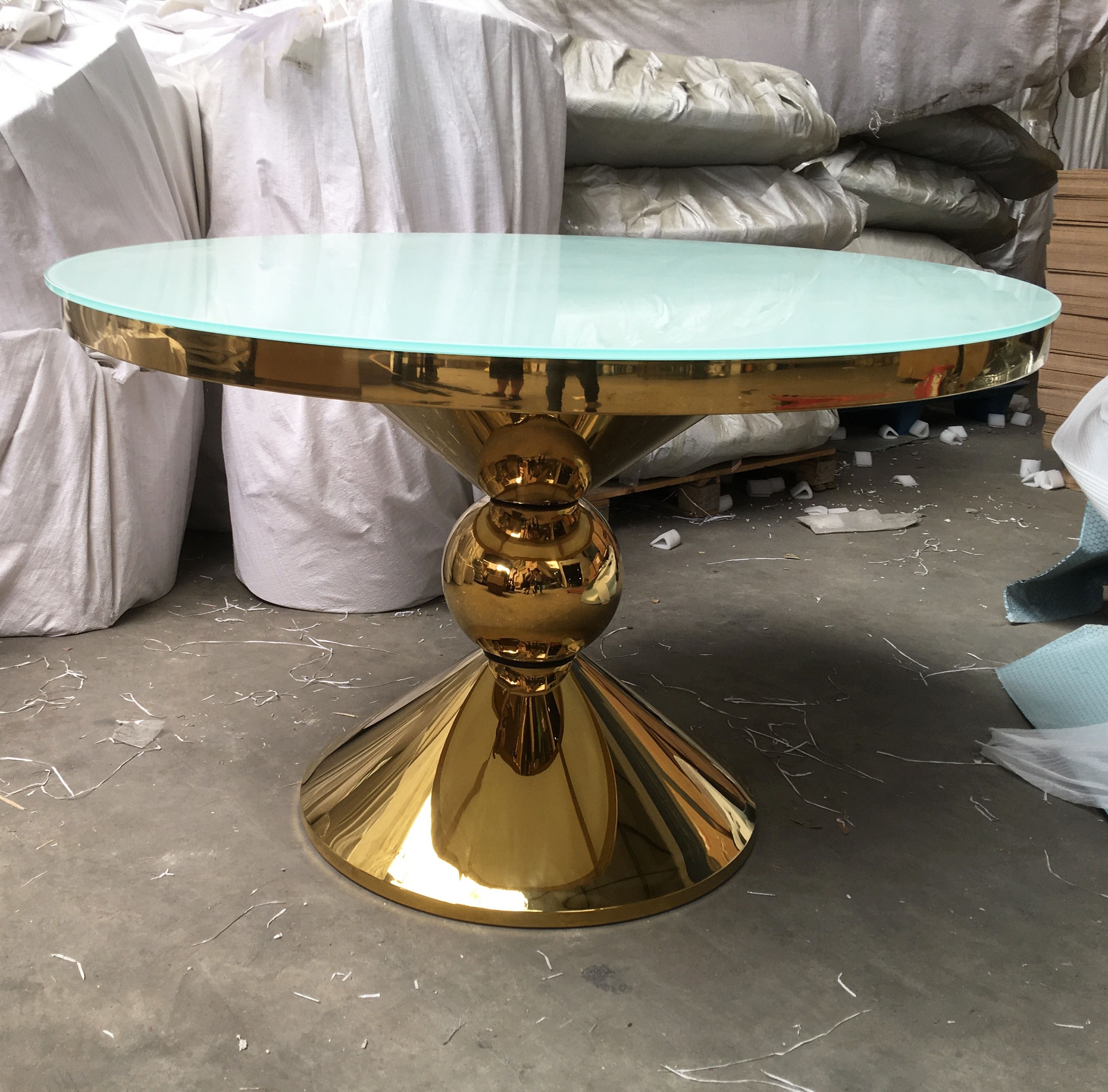 Hot Gold round stainless steel legs dining tables mirror glass wedding cakes table for sale