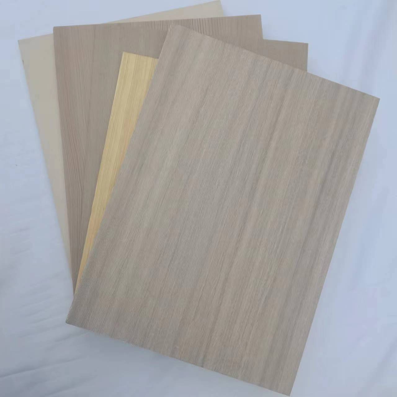 Waterproof 4x8 White Melamine Board E0 Formaldehyde Emission Walnut Plywood sheet Laminated HDF Plywood Marine Use Stand Sheet