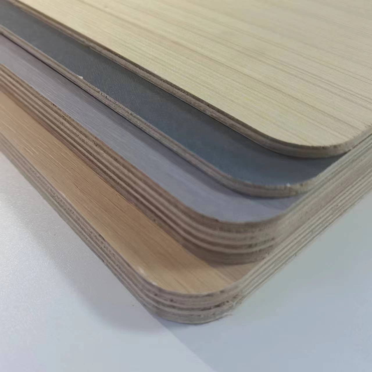 High Quality 18mm 4x9 Marine Waterproof Beech melamine Plywood Custom Veneer Wood Made in China