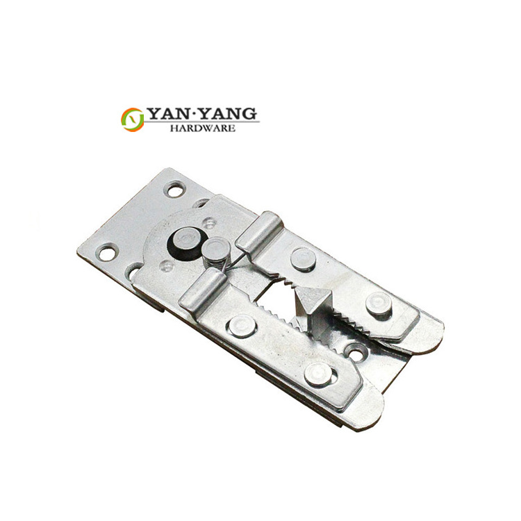 Yanyang Factory Hot Sales Metal Connector Furniture Hardware Hinge Plastic Sofa Connector