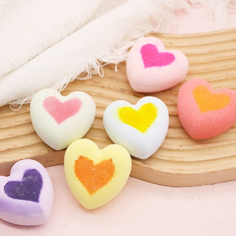 Hot selling Valentine's Day Hearts Shape Bath Bomb Gift Set for Women Wife Girlfriend Colorful Bubble Bathbomb