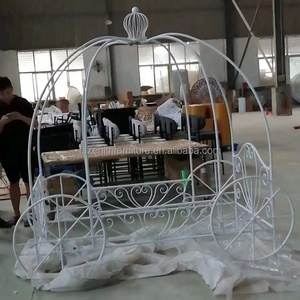 Factory price white metal iron pumpkin carriage for wedding decoration