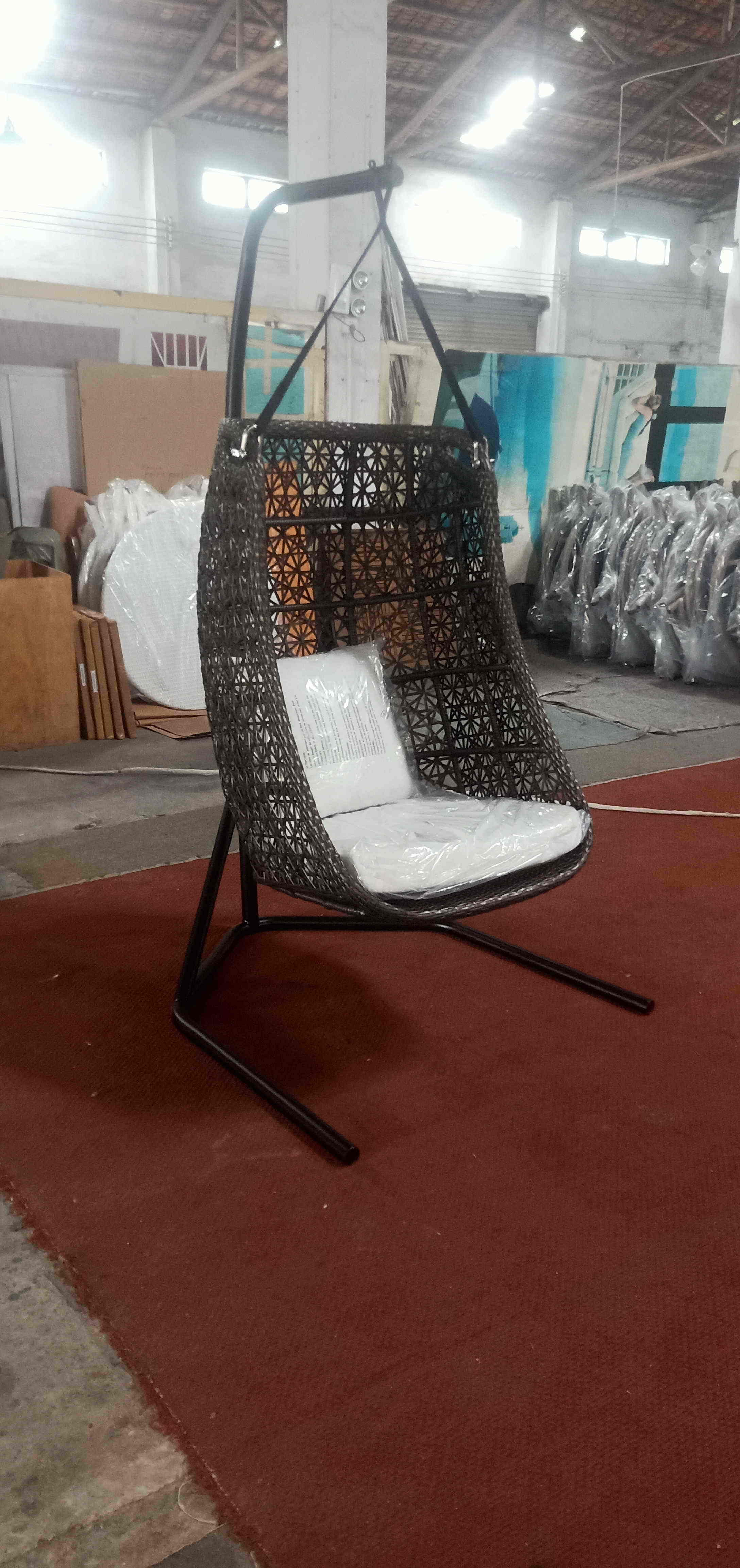 Modern Outdoor Patio Hanging Rattan Swing Chair Egg Chair Outdoor Hammock with Metal Stand