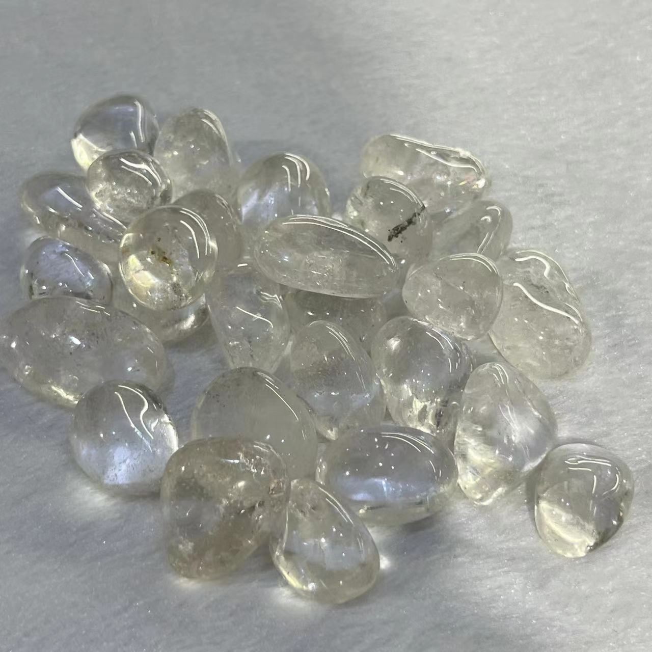 Wholesale Gemstone Polished Healing Crystals Clear Quartz tumbled Chakra Stones for fengshui